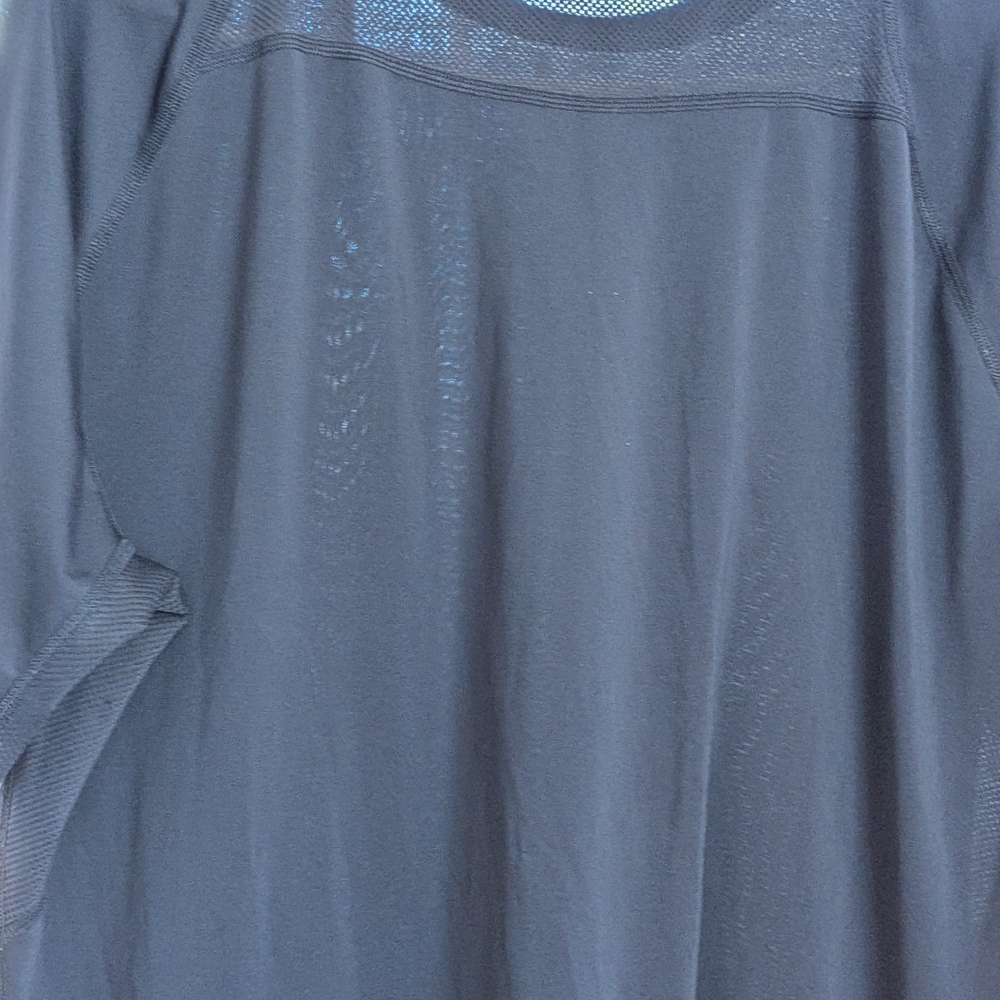 Nike Gray Short Sleeve Tee